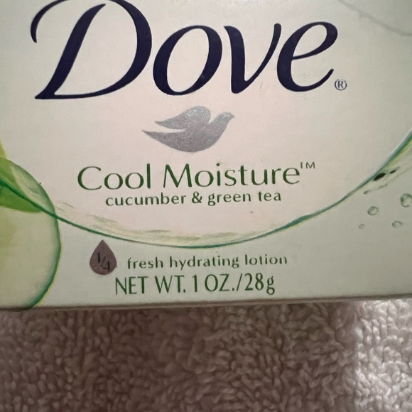 DOVE COOL MOISTURE CUCUMBER BEAUTY BAR SOAP (1) - 2.6 Oz/ (1) 1 Oz- NEW IN BOX - Picture 3 of 4